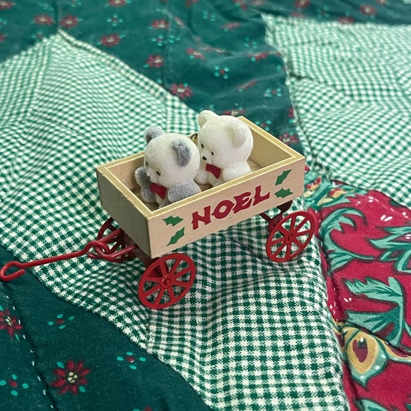 Vintage Avon Christmas ornament - Picture 5 of 5